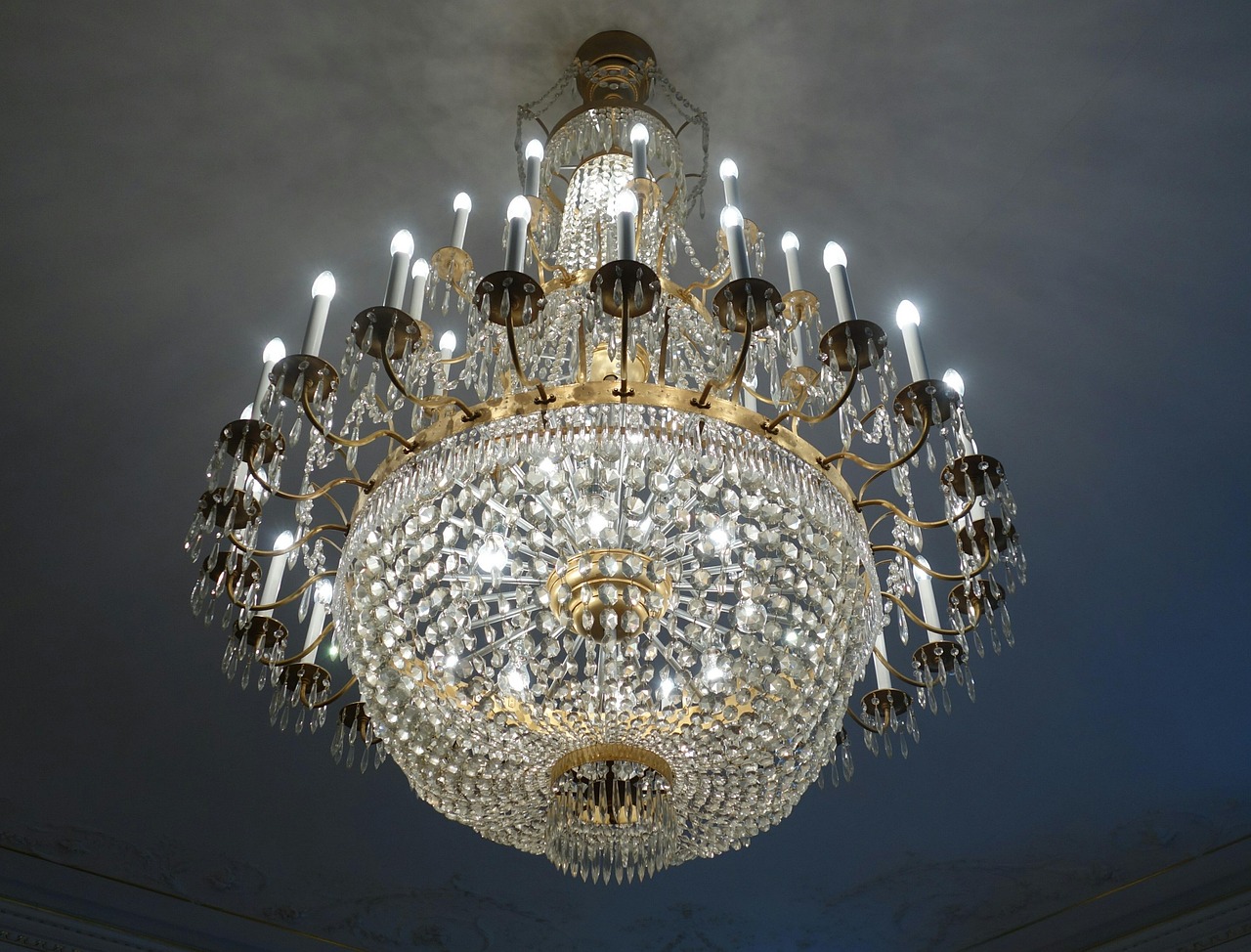 Crystal chandelier 